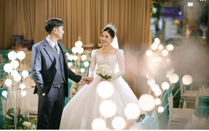 Các công đoạn trang trí tiệc cưới cho đám cưới vạn người mê